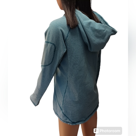 Gander Mountain Hooded Long Sleeve Shirt Turquoise & White Stripes - Picture 4 of 8